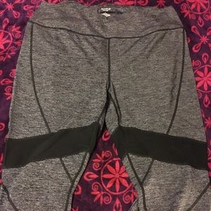 Torrid active wear size 4